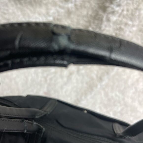 Michael Black Nylon Medium shoulder bag with gold tone hardwares. - Picture 15 of 15